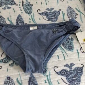 Body glove bottoms NWT